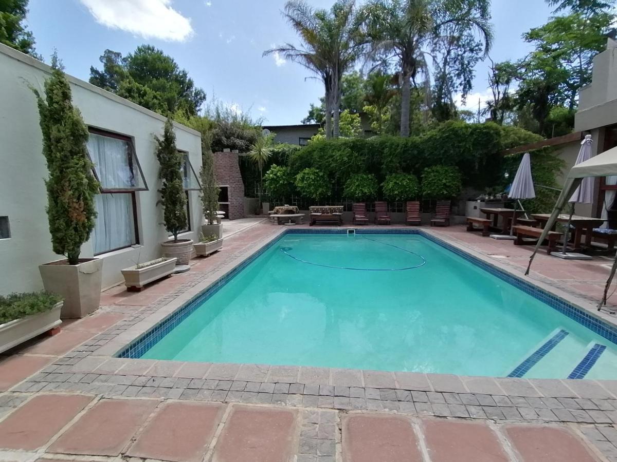 Aanhuizen Guest House สเวลเลนดาม ภายนอก รูปภาพ