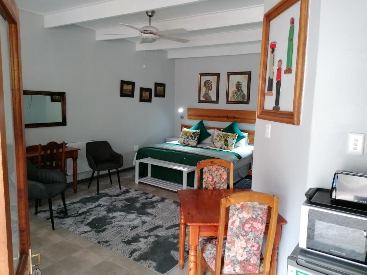 Aanhuizen Guest House สเวลเลนดาม ภายนอก รูปภาพ