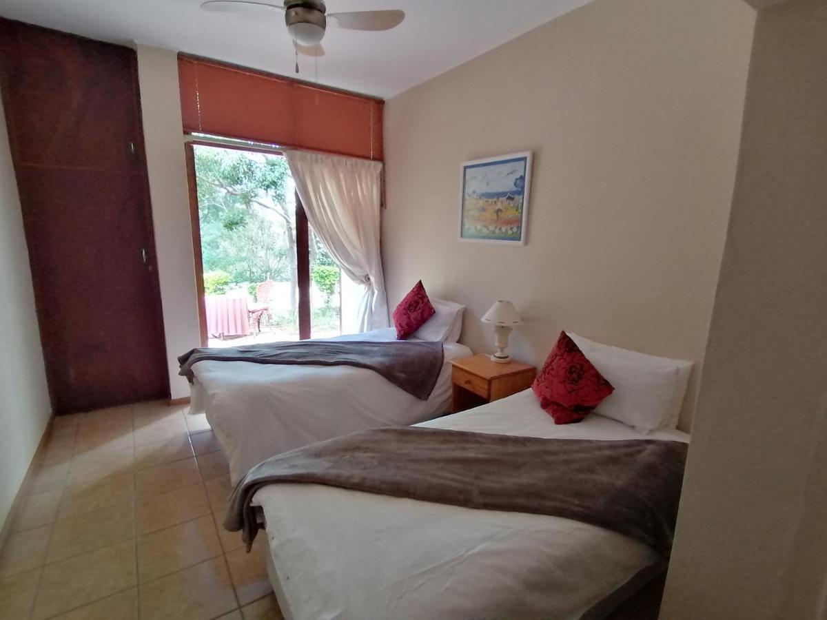 Aanhuizen Guest House สเวลเลนดาม ภายนอก รูปภาพ