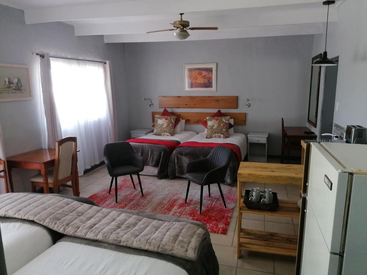 Aanhuizen Guest House สเวลเลนดาม ภายนอก รูปภาพ