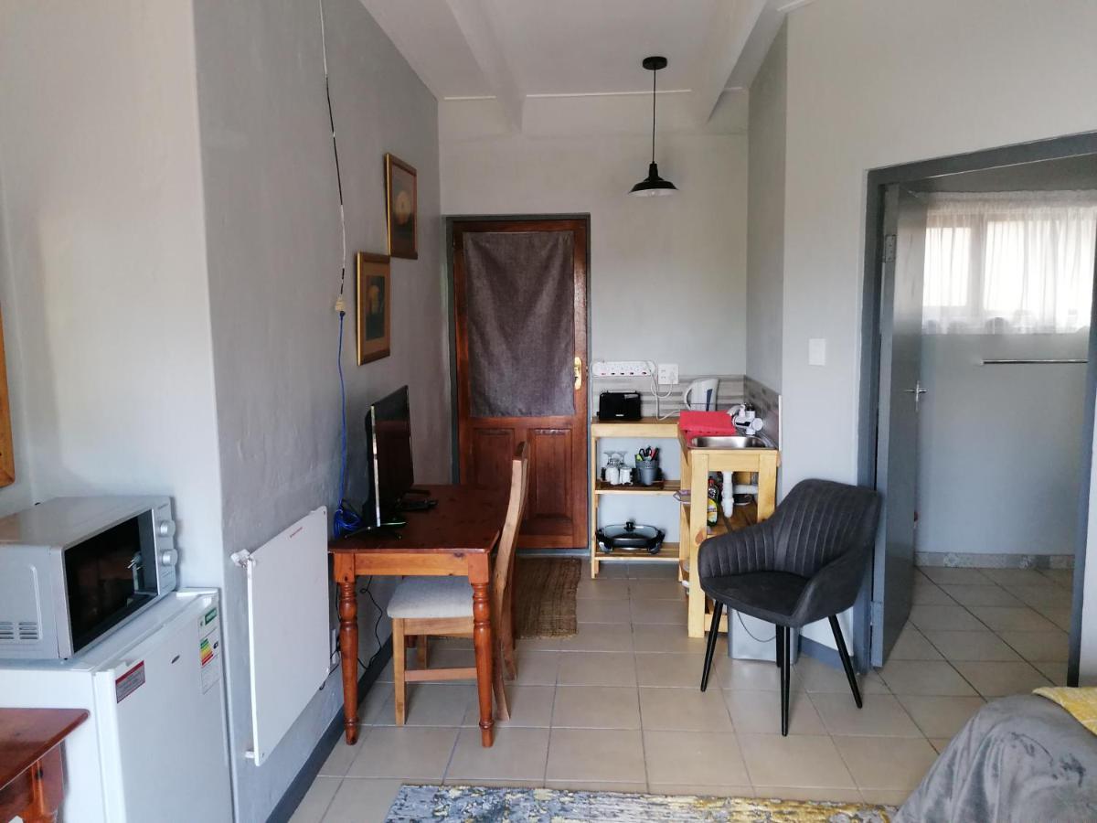 Aanhuizen Guest House สเวลเลนดาม ภายนอก รูปภาพ